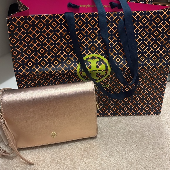 Tory Burch Handbags - Tory Burch Emerson Combo Crossbody